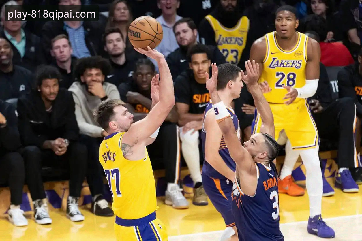 湖人锁定季后赛 vs 太阳逆转失败：在818棋牌正版看NBA赛区的“生死对决”